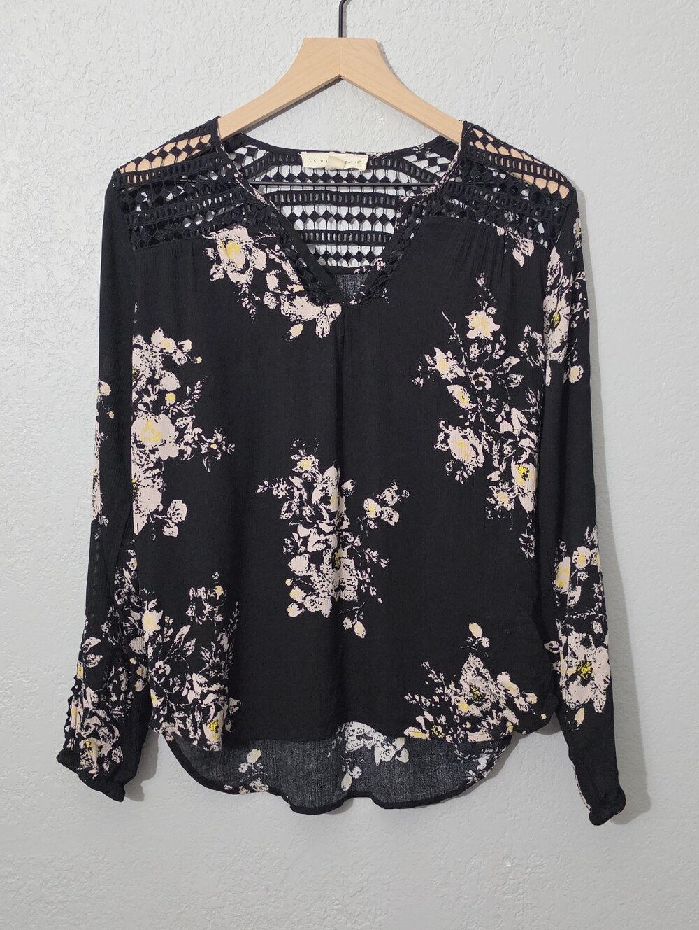 Lovestitch, Black Floral Blouse, Womens Medium Crochet, Flowy